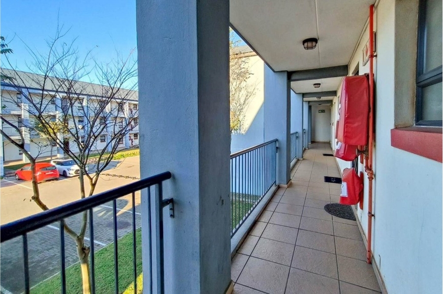 To Let 1 Bedroom Property for Rent in Buh Rein Estate Western Cape